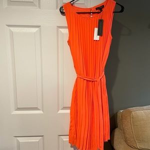 Banana Republic pleated mid-length summer dressNWT
